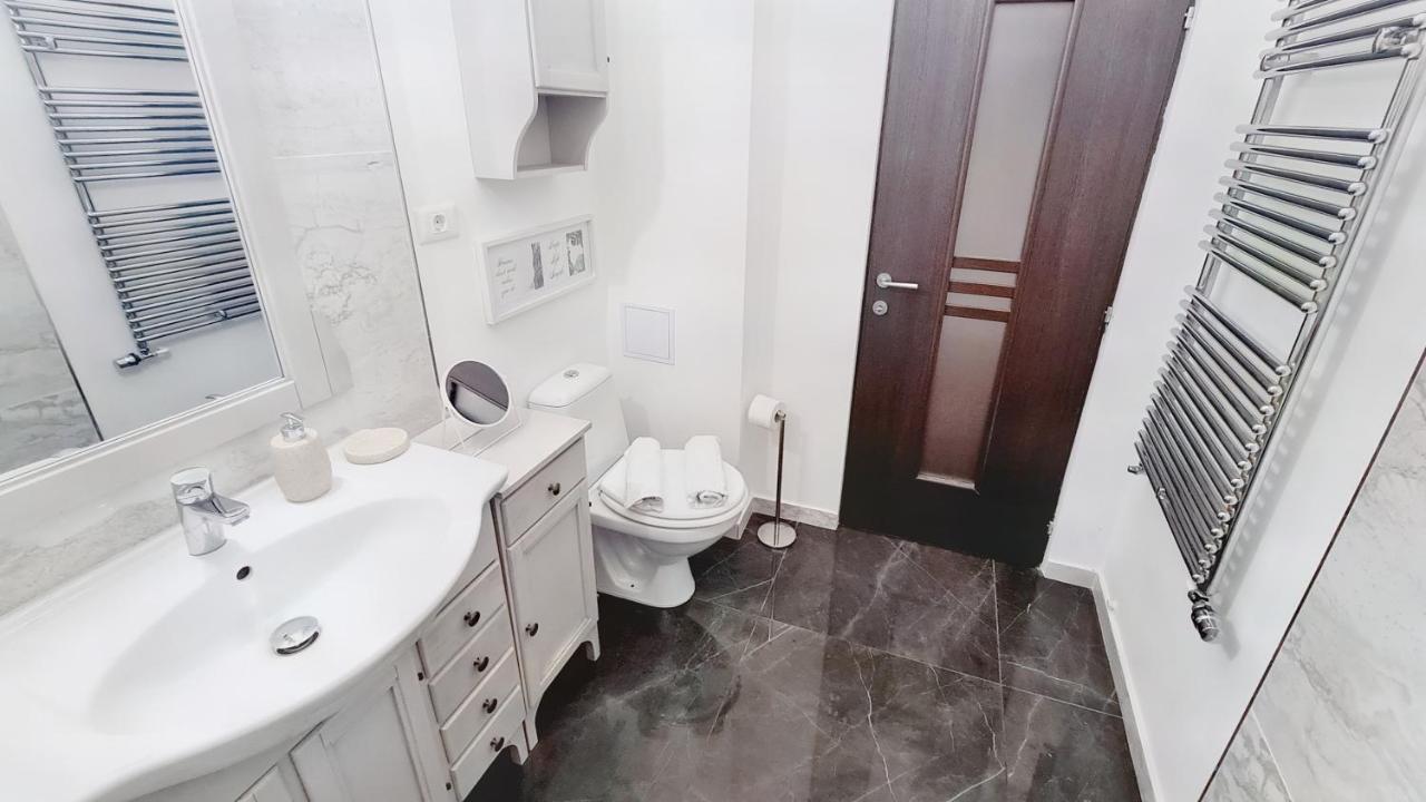 Spacious 5* Luxury In Historic Center Free Parking Cluj-Napoca Exterior photo